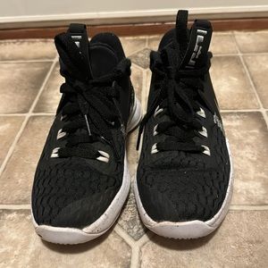 Nike sneakers size 1,5